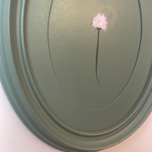 Original art acrylic chive blossom painting on Vintage wood frame One of a kind - Picture 3 of 4